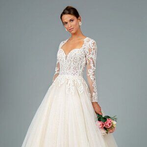 NEW LONG HUG SHOULDER WEDDING DRESS WITH CUT OUT BACK & A-LINE SILHOUETTE GL1804